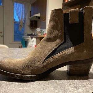 Boots look far west style